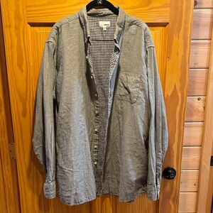 Gray Button-Up Shirt with Checkered Inner Lining